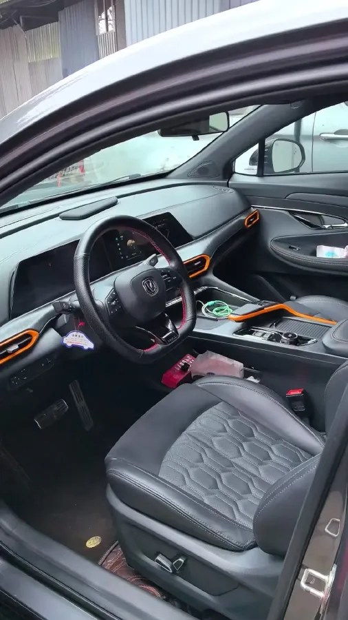 2022 ChangAn UNI-T 1.5T 188HP L4 7DCT,autocango,china used car exporter,china ev exporter,chinese used car exporter,chinese used ev exporter