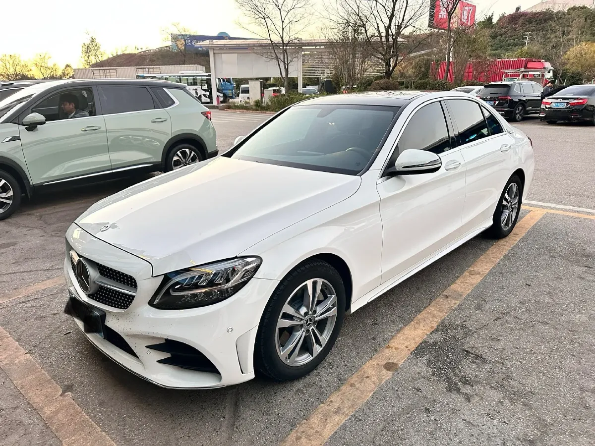 2021 Mercedes-Benz C Class 1.5T 156HP L4 9AT,autocango,china used car exporter,china ev exporter,chinese used car exporter,chinese used ev exporter