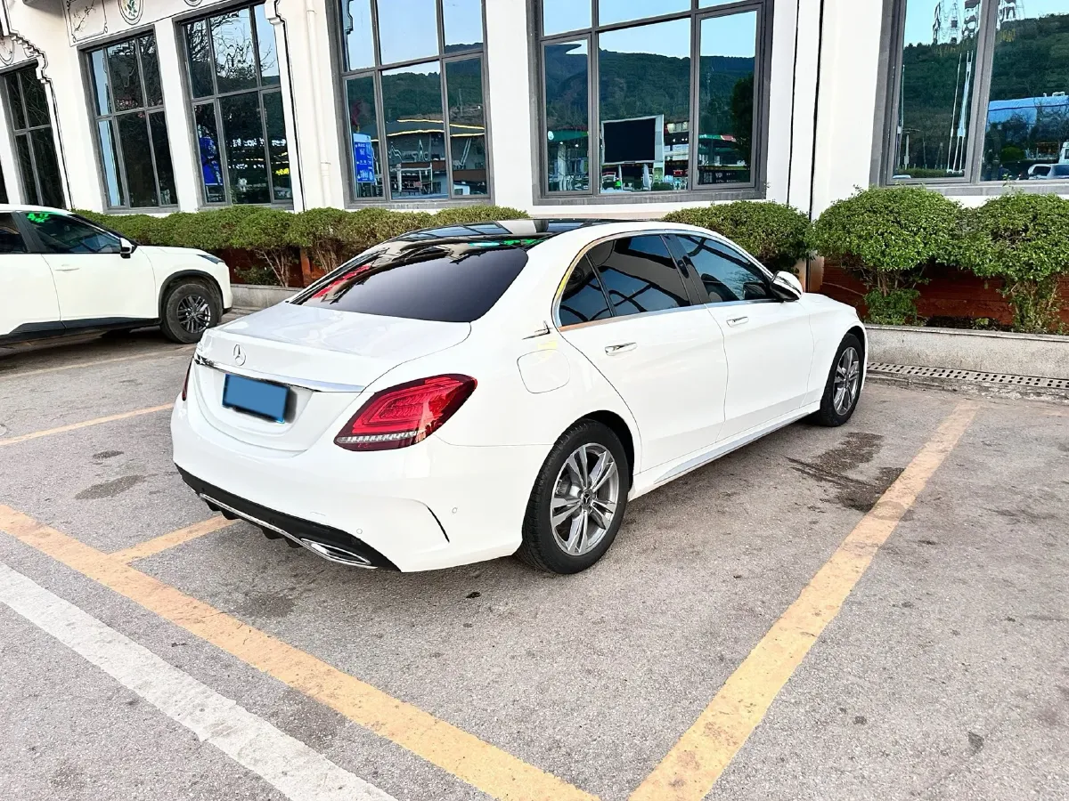 2021 Mercedes-Benz C Class 1.5T 156HP L4 9AT,autocango,china used car exporter,china ev exporter,chinese used car exporter,chinese used ev exporter