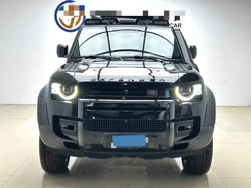 2021 Land Rover Defender 3.0T 400HP L6 8AT,autocango,china used car exporter,china ev exporter,chinese used car exporter,chinese used ev exporter