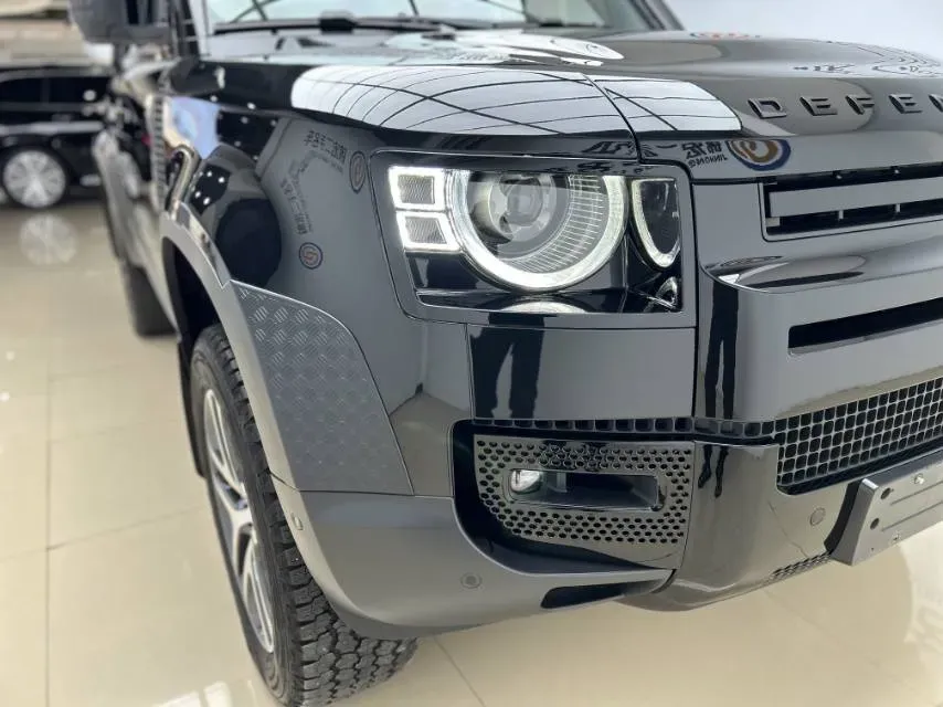 2021 Land Rover Defender 3.0T 400HP L6 8AT,autocango,china used car exporter,china ev exporter,chinese used car exporter,chinese used ev exporter