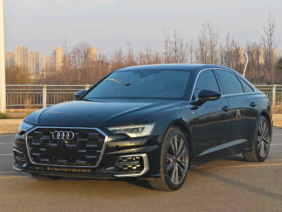 2024 Audi A6L 2.0T 245HP L4 7DCT,autocango,china used car exporter,china ev exporter,chinese used car exporter,chinese used ev exporter