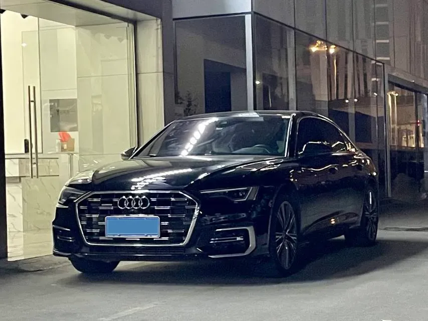 2024 Audi A6L 2.0T 245HP L4 7DCT,autocango,china used car exporter,china ev exporter,chinese used car exporter,chinese used ev exporter