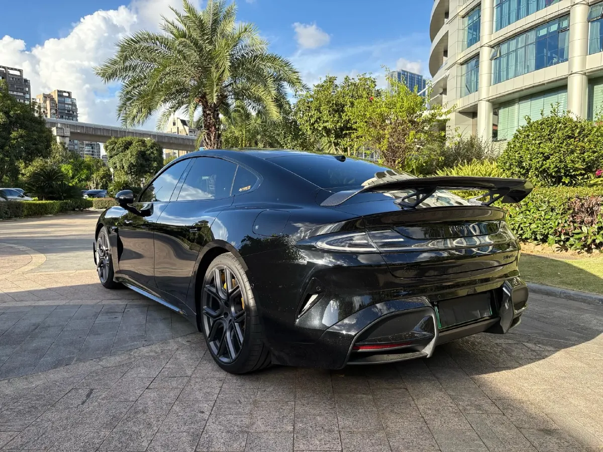 2025 MI SU7 Ultra BEV 93.7KWH,autocango,china used car exporter,china ev exporter,chinese used car exporter,chinese used ev exporter