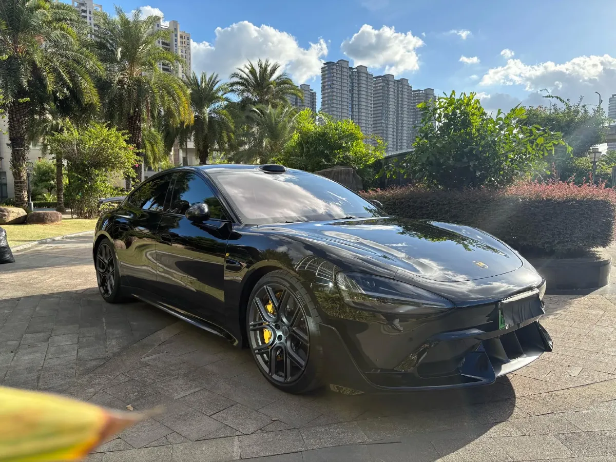 2025 MI SU7 Ultra BEV 93.7KWH,autocango,china used car exporter,china ev exporter,chinese used car exporter,chinese used ev exporter