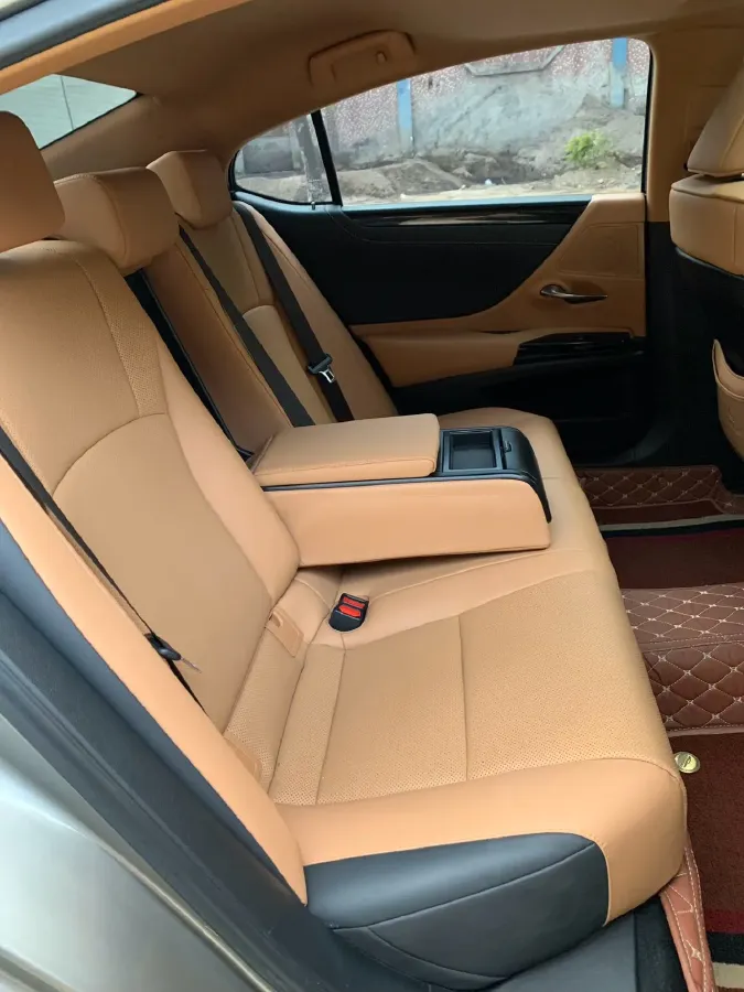 2022 Lexus ES 2.0L 173HP L4 CVT,autocango,china used car exporter,china ev exporter,chinese used car exporter,chinese used ev exporter