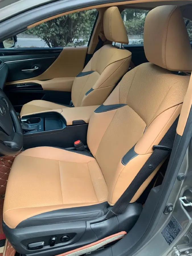 2022 Lexus ES 2.0L 173HP L4 CVT,autocango,china used car exporter,china ev exporter,chinese used car exporter,chinese used ev exporter