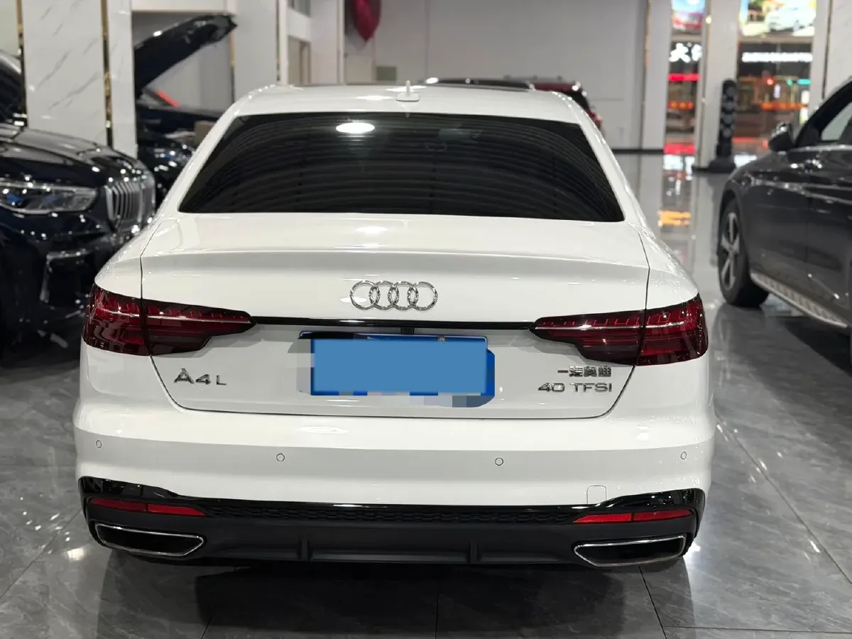 2022 Audi A4L 2.0T 190HP L4 7DCT,autocango,china used car exporter,china ev exporter,chinese used car exporter,chinese used ev exporter