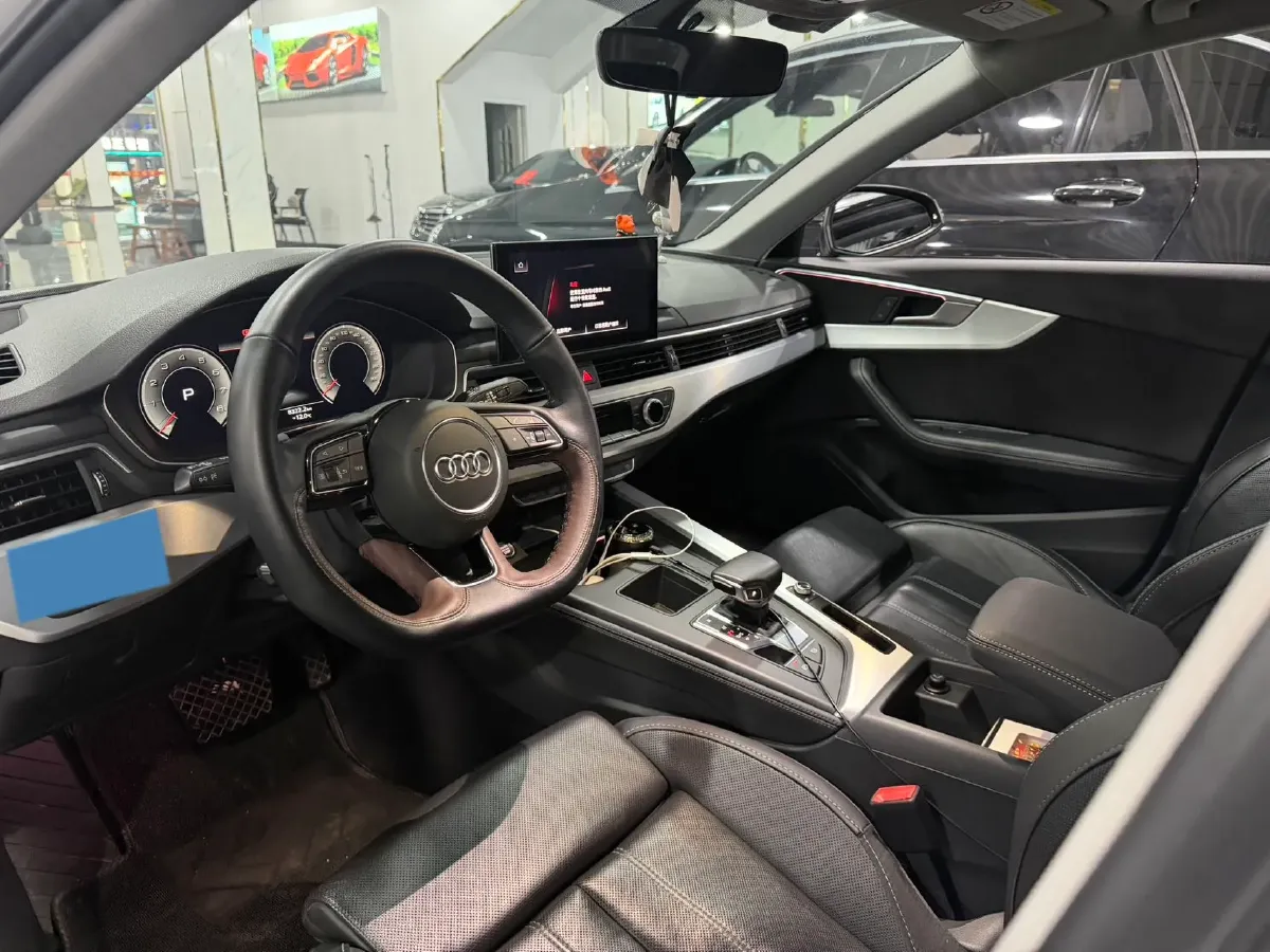 2022 Audi A4L 2.0T 190HP L4 7DCT,autocango,china used car exporter,china ev exporter,chinese used car exporter,chinese used ev exporter