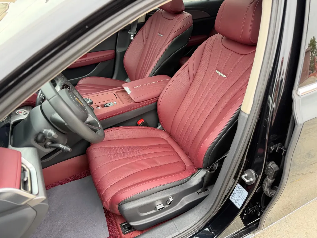 2023 HongQi H5 2.0T 224HP L4 8AT,autocango,china used car exporter,china ev exporter,chinese used car exporter,chinese used ev exporter