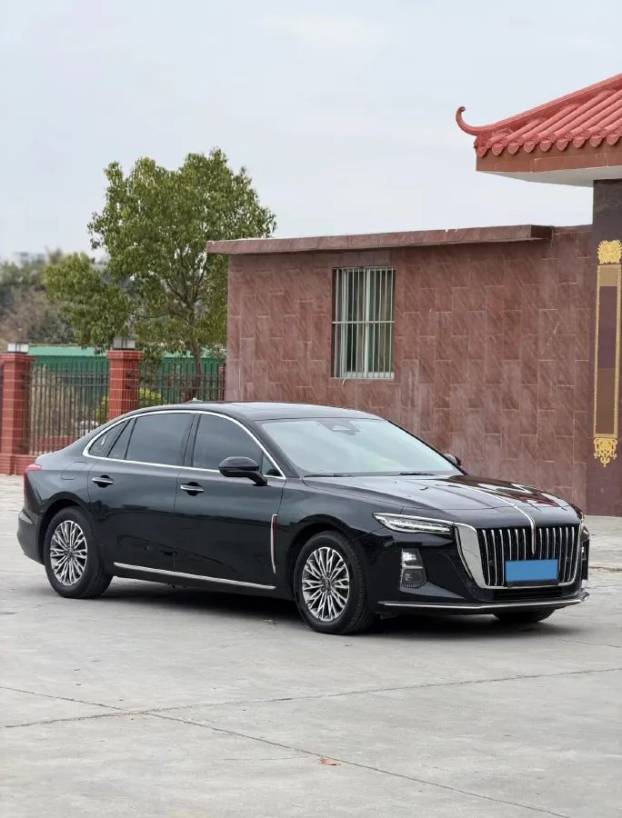 2023 HongQi H5 2.0T 224HP L4 8AT,autocango,china used car exporter,china ev exporter,chinese used car exporter,chinese used ev exporter