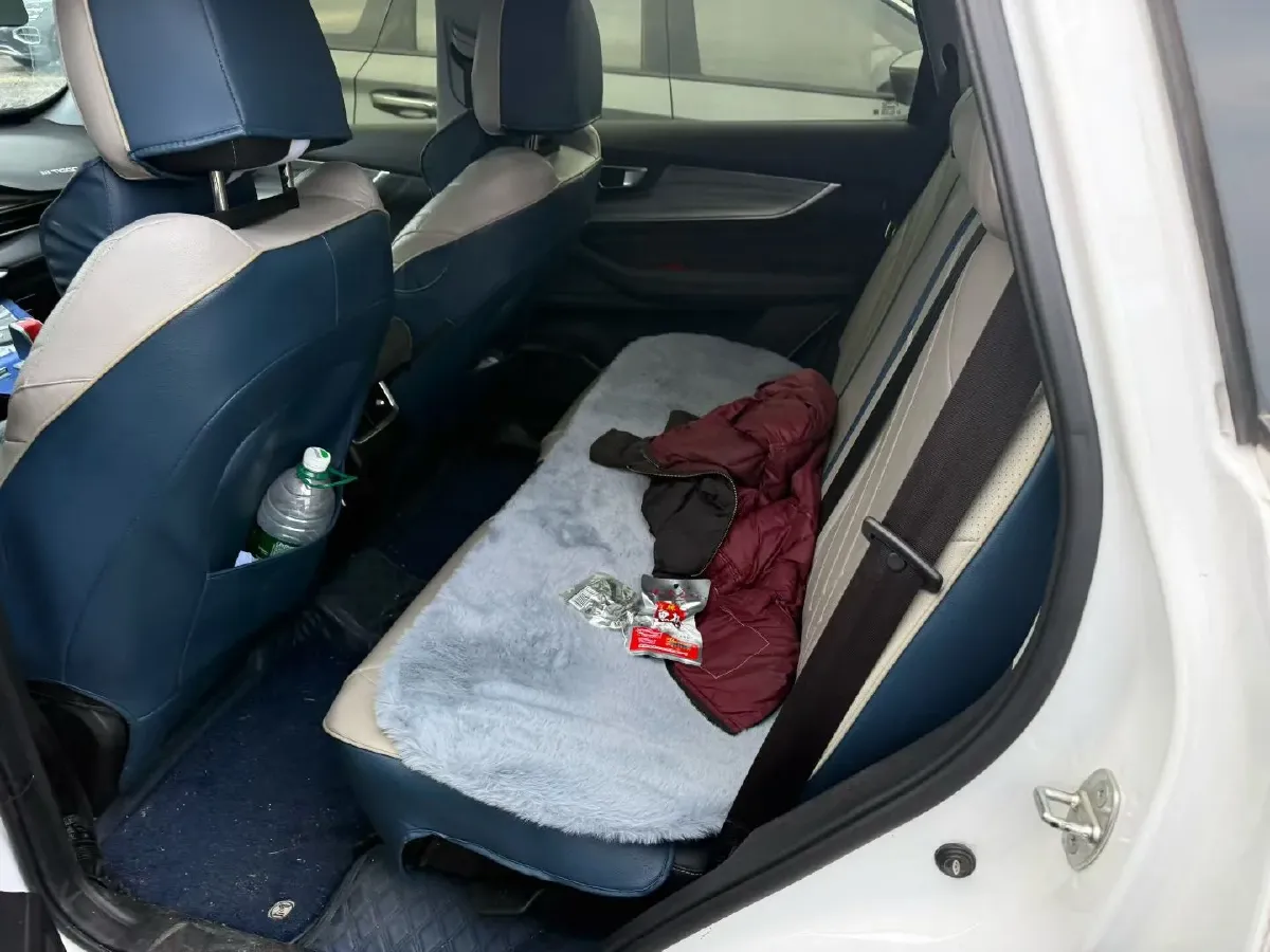 2022 ChangAn CS75 Plus 1.5T 178HP L4 6AT,autocango,china used car exporter,china ev exporter,chinese used car exporter,chinese used ev exporter