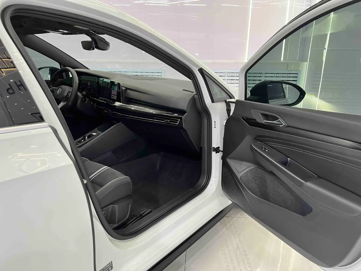 2021 Volkswagen Golf 1.4T 150HP L4 7DCT,autocango,china used car exporter,china ev exporter,chinese used car exporter,chinese used ev exporter