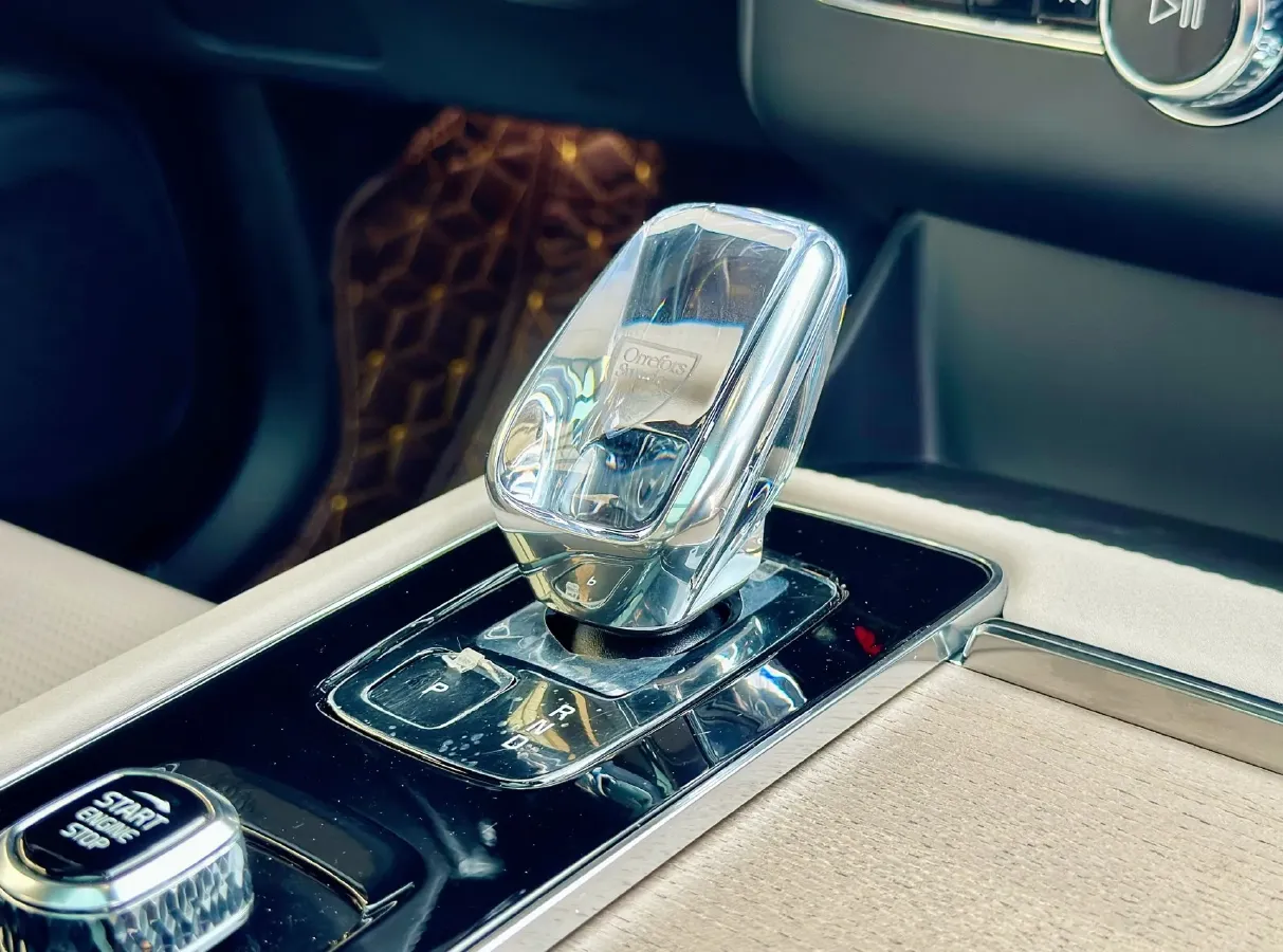 2026 Volvo XC90 PHEV 2.0T 310HP L4 8AT PHEV,autocango,china used car exporter,china ev exporter,chinese used car exporter,chinese used ev exporter