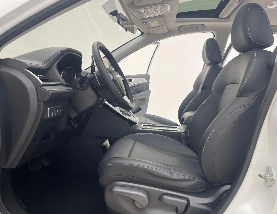 2021 Haval M6 1.5T 150HP L4 7DCT,autocango,china used car exporter,china ev exporter,chinese used car exporter,chinese used ev exporter