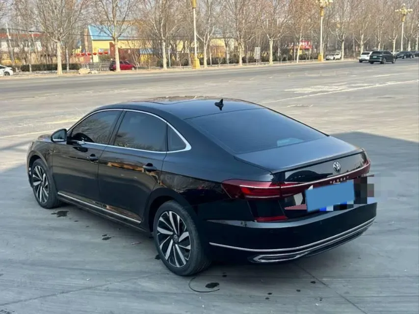 2024 Volkswagen Passat 2.0T 220HP L4 7DCT,autocango,china used car exporter,china ev exporter,chinese used car exporter,chinese used ev exporter