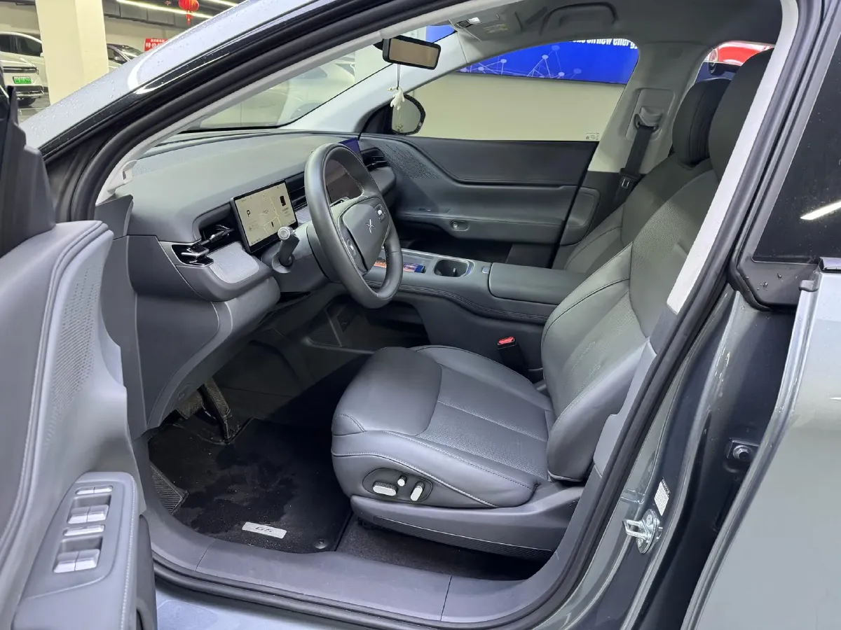 2025 Xpeng G6 BEV 68.5KWH,autocango,china used car exporter,china ev exporter,chinese used car exporter,chinese used ev exporter