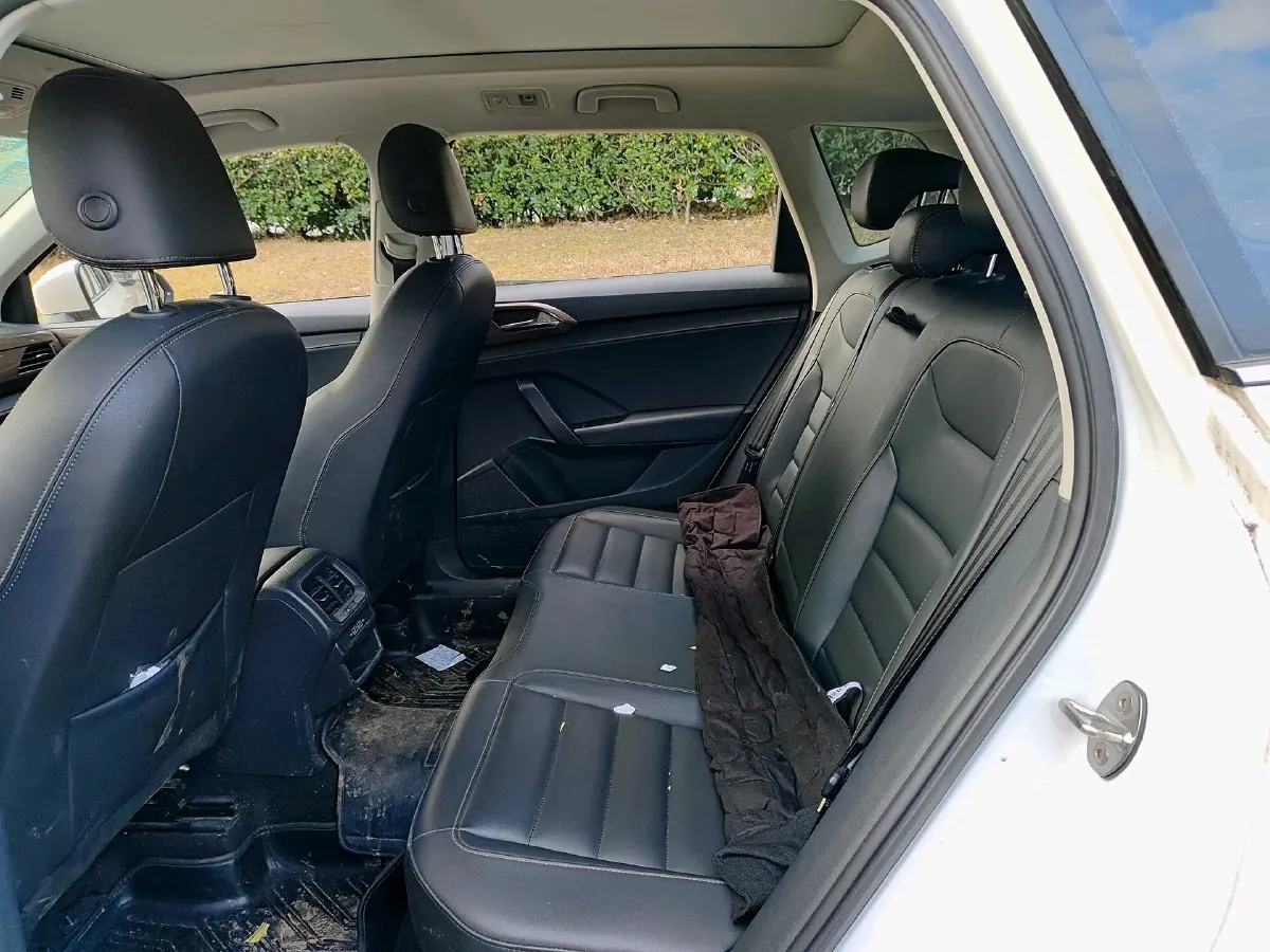 2019 MINI MINI 1.5T 102HP L3 7DCT,autocango,china used car exporter,china ev exporter,chinese used car exporter,chinese used ev exporter