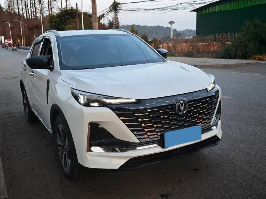 2022 ChangAn UNI-T 1.5T 188HP L4 7DCT,autocango,china used car exporter,china ev exporter,chinese used car exporter,chinese used ev exporter