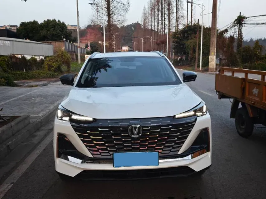 2022 ChangAn UNI-T 1.5T 188HP L4 7DCT,autocango,china used car exporter,china ev exporter,chinese used car exporter,chinese used ev exporter