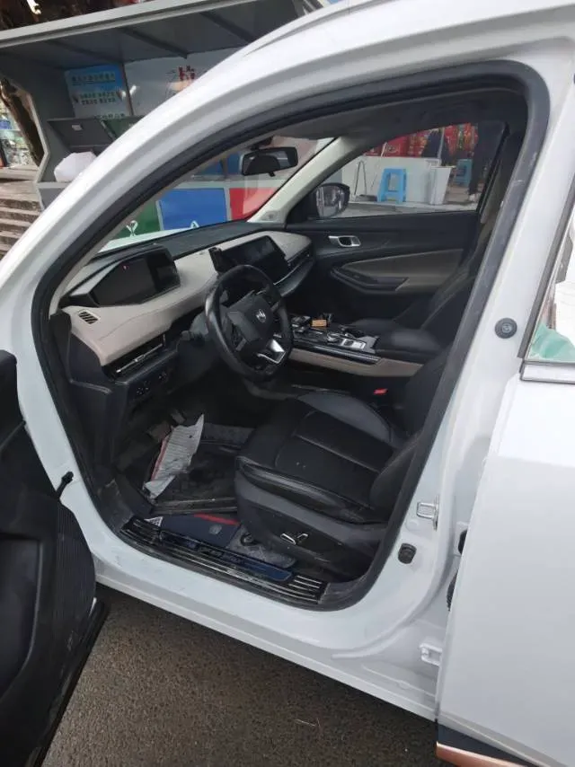 2022 ChangAn UNI-T 1.5T 188HP L4 7DCT,autocango,china used car exporter,china ev exporter,chinese used car exporter,chinese used ev exporter