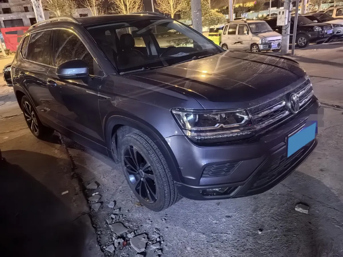 2019 MINI MINI 1.5T 102HP L3 7DCT,autocango,china used car exporter,china ev exporter,chinese used car exporter,chinese used ev exporter