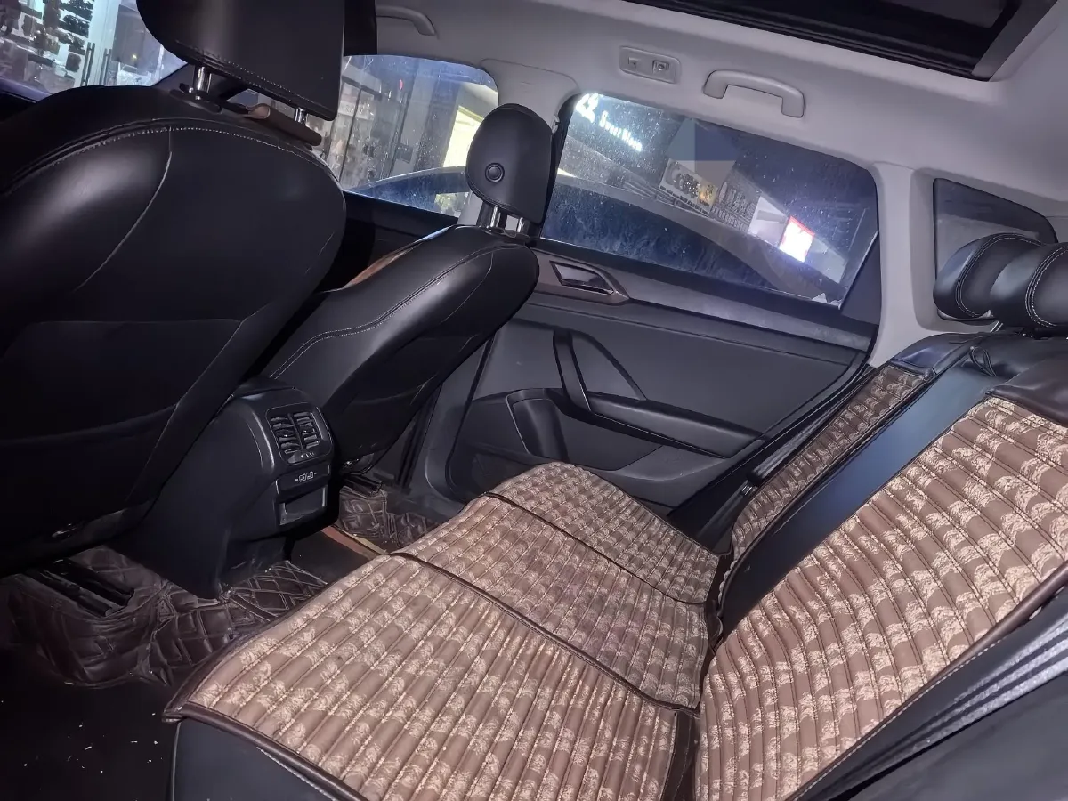 2019 MINI MINI 1.5T 102HP L3 7DCT,autocango,china used car exporter,china ev exporter,chinese used car exporter,chinese used ev exporter