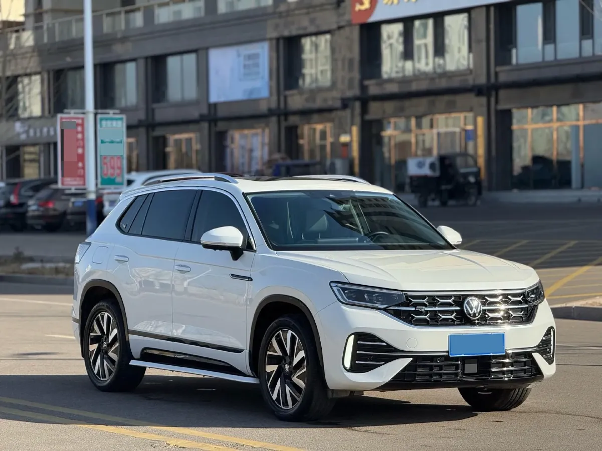 2024 Volkswagen Tayron 2.0T 220HP L4 7DCT,autocango,china used car exporter,china ev exporter,chinese used car exporter,chinese used ev exporter