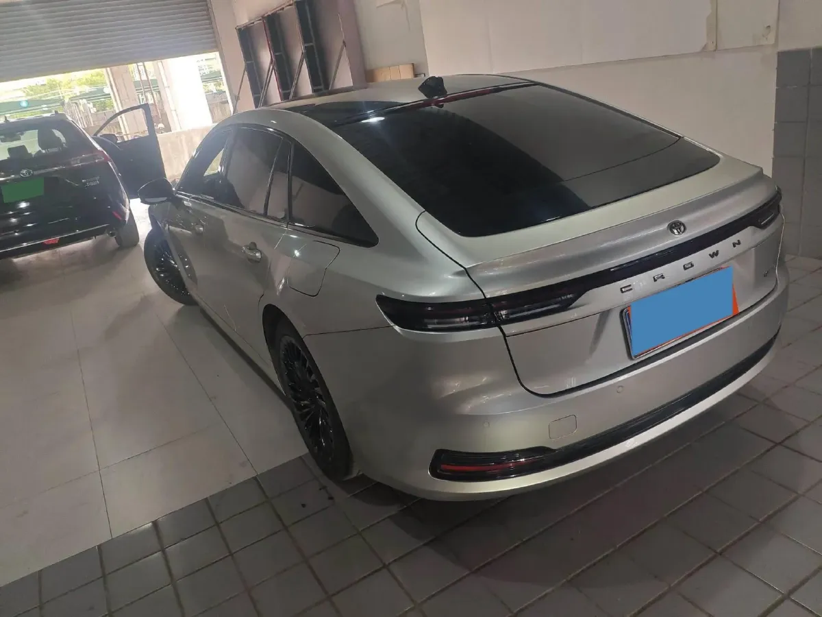 2024 Toyota Crown 2.5L 185HP L4 E-CVT Hybrid,autocango,china used car exporter,china ev exporter,chinese used car exporter,chinese used ev exporter