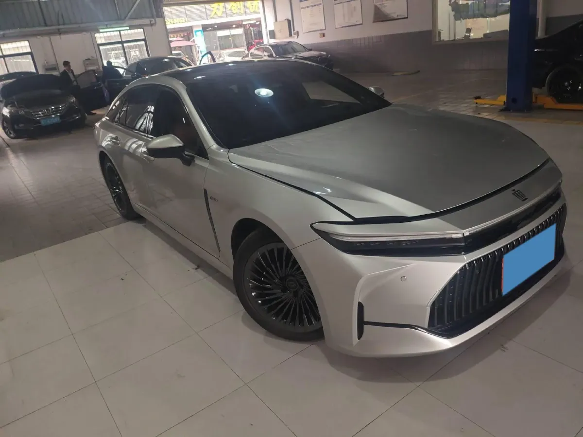 2024 Toyota Crown 2.5L 185HP L4 E-CVT Hybrid,autocango,china used car exporter,china ev exporter,chinese used car exporter,chinese used ev exporter