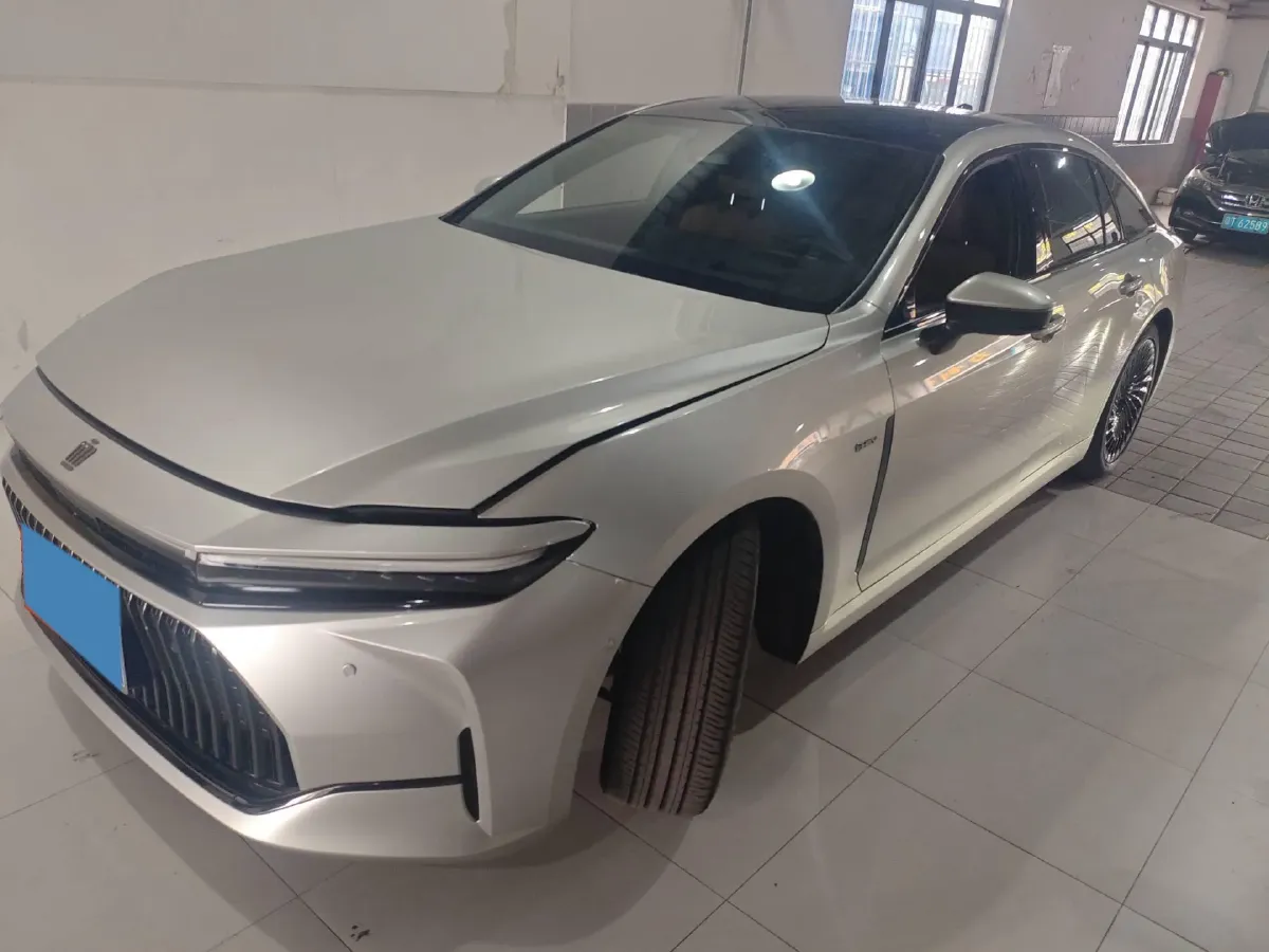 2024 Toyota Crown 2.5L 185HP L4 E-CVT Hybrid,autocango,china used car exporter,china ev exporter,chinese used car exporter,chinese used ev exporter