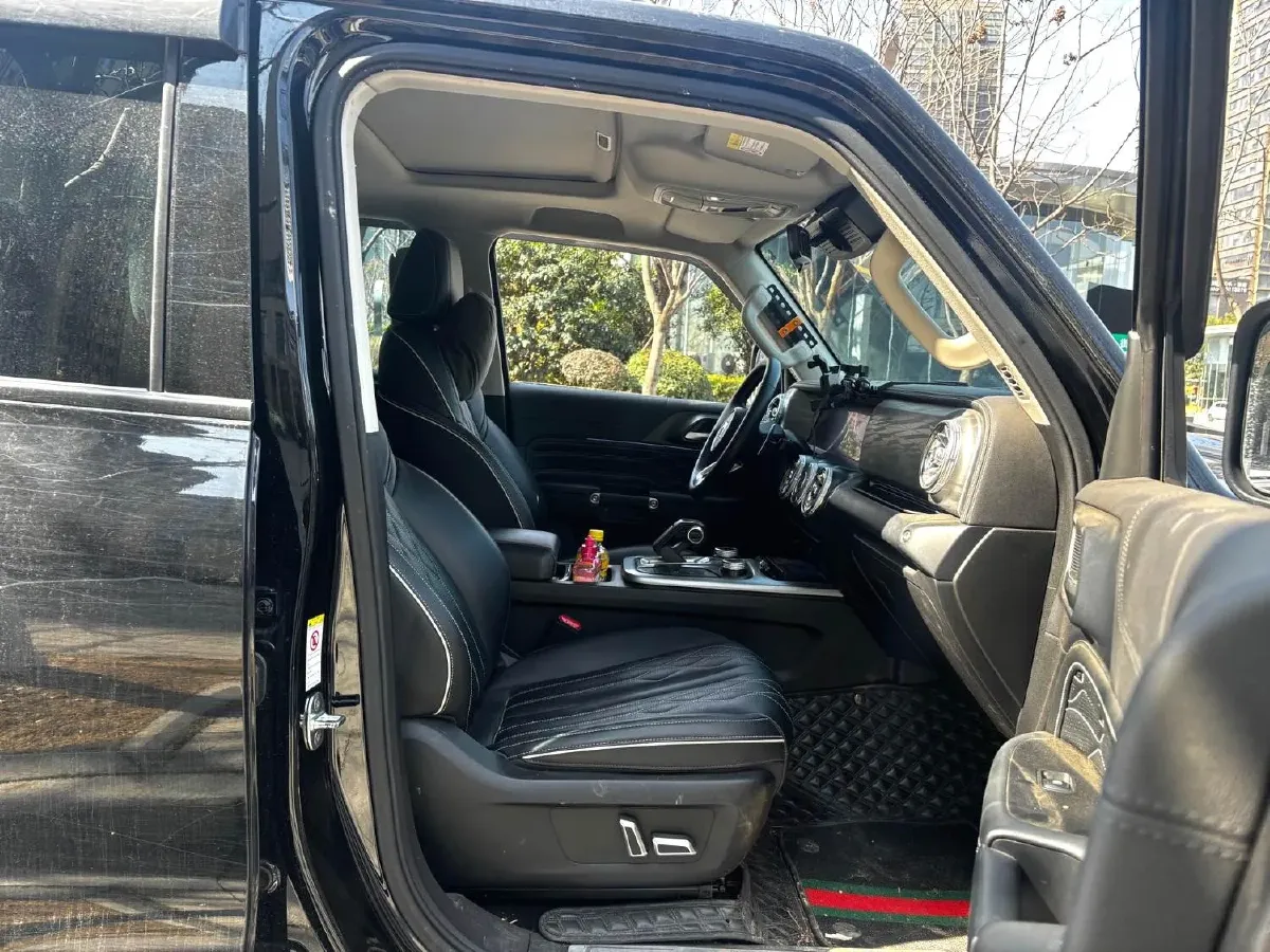 2021 Tank 300 2.0T 227HP L4 8AT,autocango,china used car exporter,china ev exporter,chinese used car exporter,chinese used ev exporter