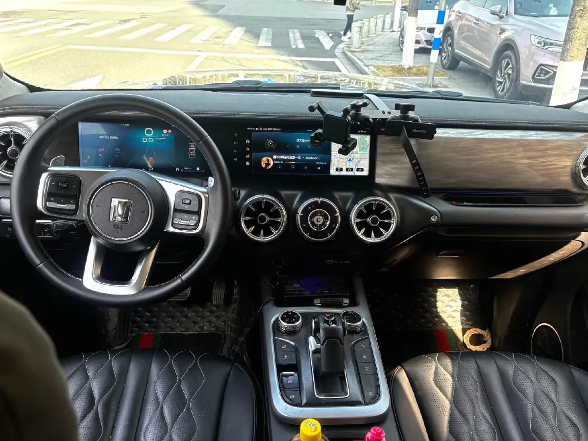 2021 Tank 300 2.0T 227HP L4 8AT,autocango,china used car exporter,china ev exporter,chinese used car exporter,chinese used ev exporter