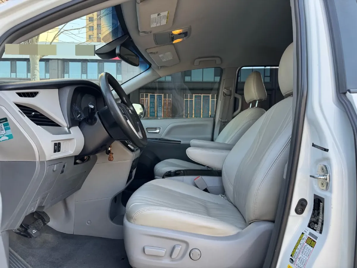 2019 Toyota Camry 2.0L 178HP L4 CVT,autocango,china used car exporter,china ev exporter,chinese used car exporter,chinese used ev exporter