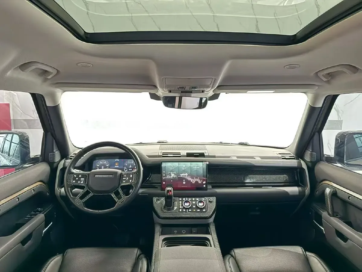 2022 Land Rover Defender 2.0T 300HP L4 8AT,autocango,china used car exporter,china ev exporter,chinese used car exporter,chinese used ev exporter