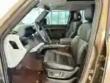 2022 Land Rover Defender 2.0T 300HP L4 8AT