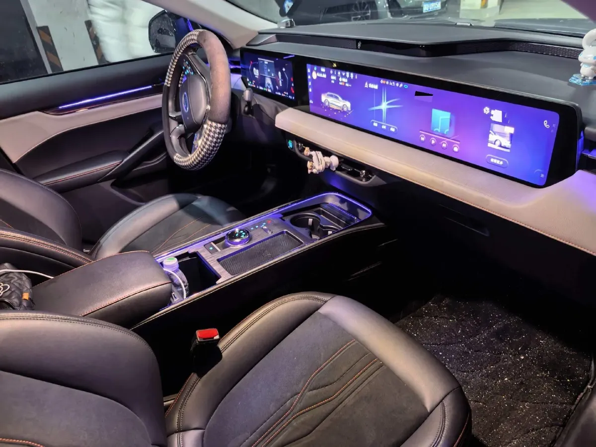 2022 Ford Mondeo 2.0T 238HP L4 8AT,autocango,china used car exporter,china ev exporter,chinese used car exporter,chinese used ev exporter