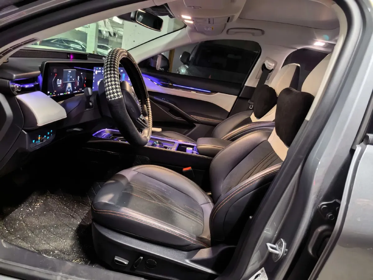 2022 Ford Mondeo 2.0T 238HP L4 8AT,autocango,china used car exporter,china ev exporter,chinese used car exporter,chinese used ev exporter