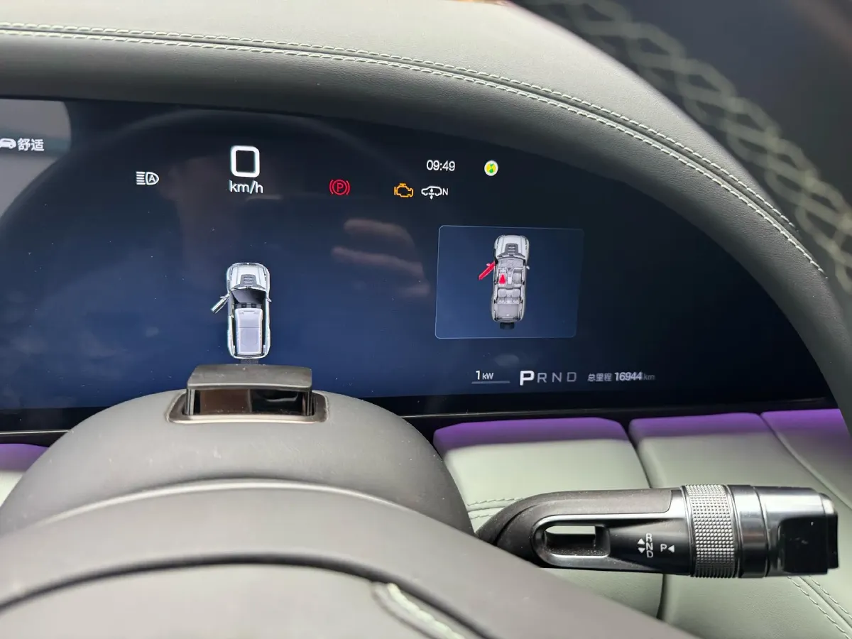 2024 YangWang U8 2.0T 272HP L4 REEV 49.05KWH,autocango,china used car exporter,china ev exporter,chinese used car exporter,chinese used ev exporter