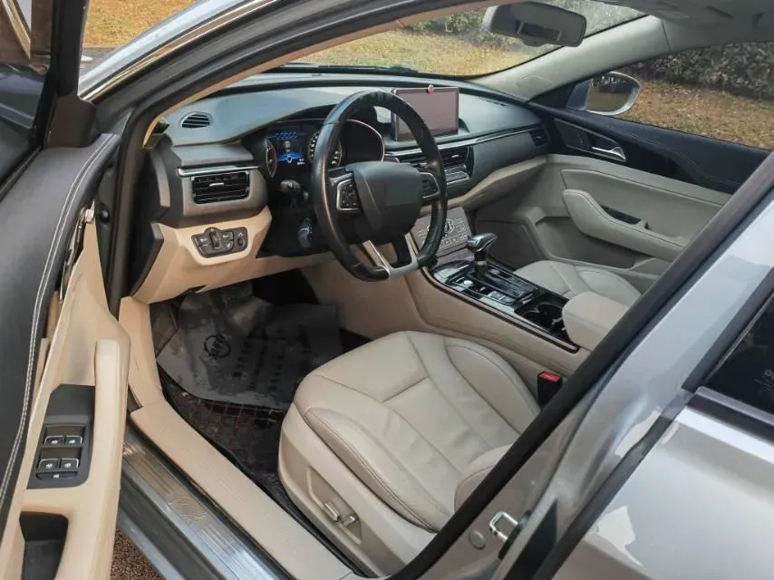 2018 HongQi H5 1.8T 186HP L4 6AT,autocango,china used car exporter,china ev exporter,chinese used car exporter,chinese used ev exporter