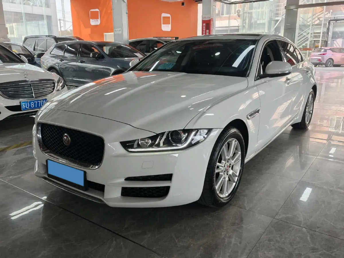 2019 Jeep Cherokee 2.0T 265HP L4 9AT,autocango,china used car exporter,china ev exporter,chinese used car exporter,chinese used ev exporter