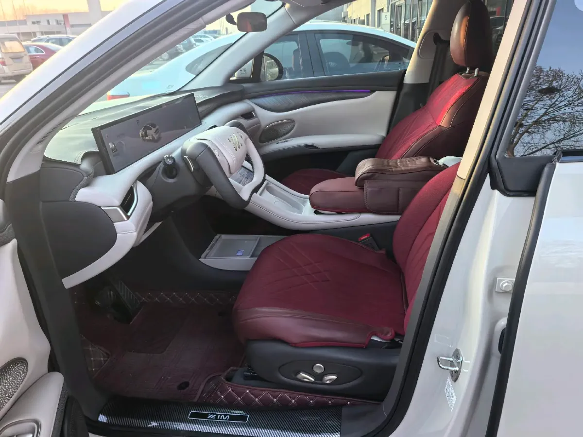 2025 IM LS6 BEV 75KWH,autocango,china used car exporter,china ev exporter,chinese used car exporter,chinese used ev exporter