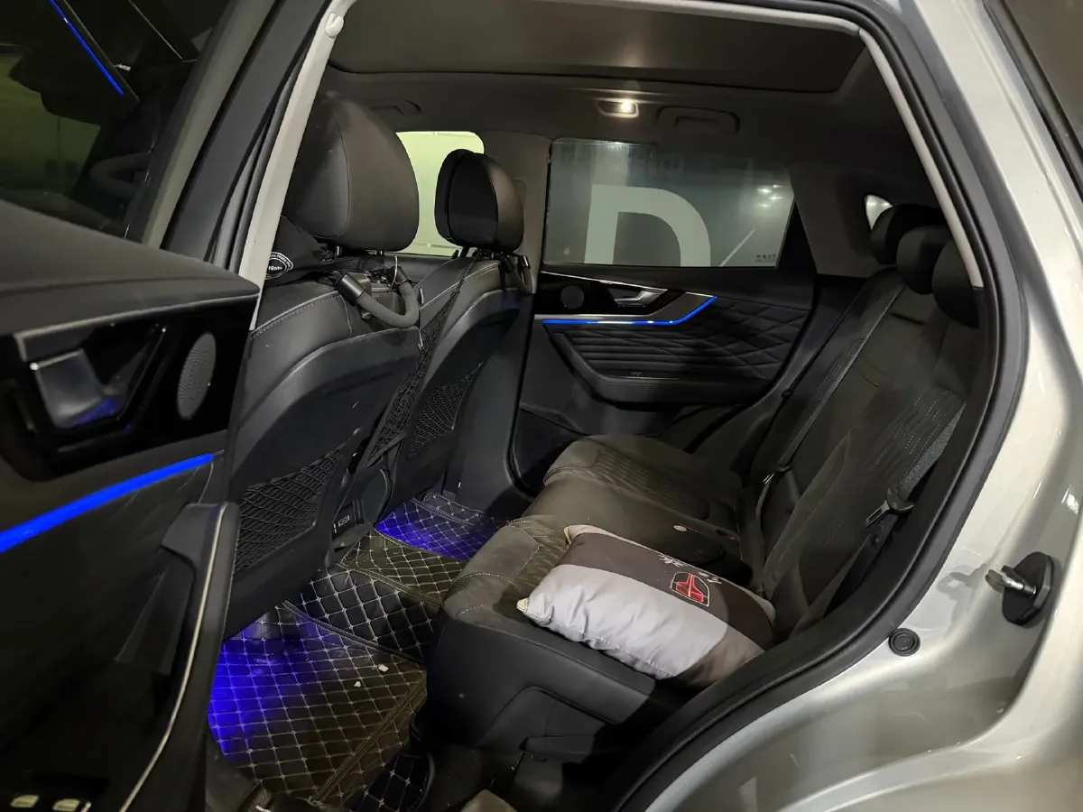 2019 HongQi HS5 2.0T 224HP L4 6AT,autocango,china used car exporter,china ev exporter,chinese used car exporter,chinese used ev exporter