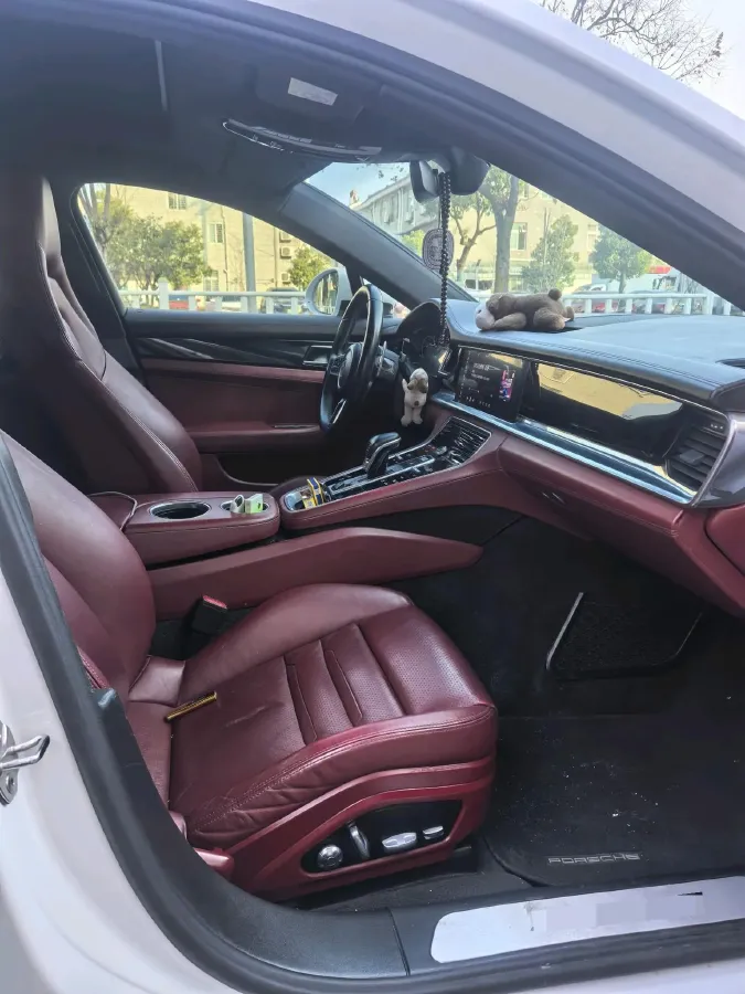 2017 BMW X6 3.0T 306HP L6 8AT,autocango,china used car exporter,china ev exporter,chinese used car exporter,chinese used ev exporter