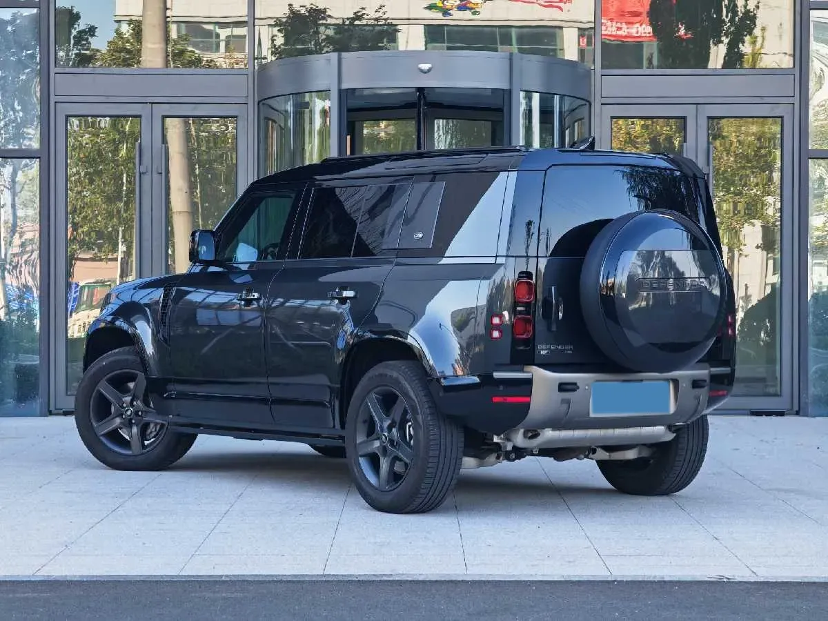 2023 Land Rover Defender 3.0T 400HP L6 8AT,autocango,china used car exporter,china ev exporter,chinese used car exporter,chinese used ev exporter
