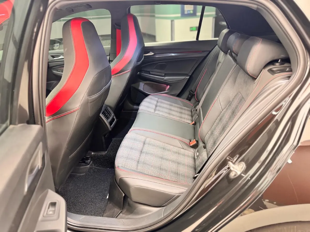 2023 Volkswagen GolfGTI 2.0T 220HP L4 7DCT,autocango,china used car exporter,china ev exporter,chinese used car exporter,chinese used ev exporter