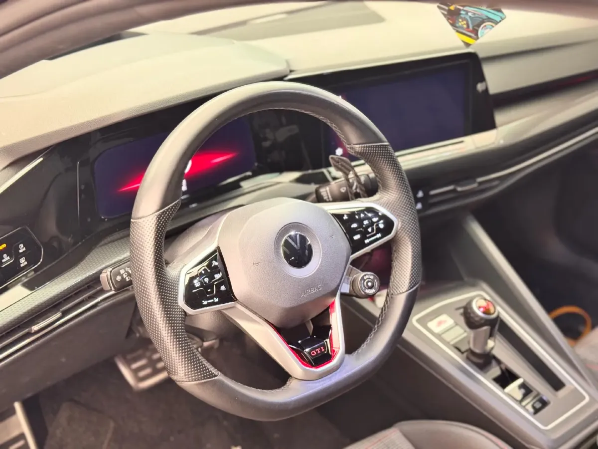 2023 Volkswagen GolfGTI 2.0T 220HP L4 7DCT,autocango,china used car exporter,china ev exporter,chinese used car exporter,chinese used ev exporter