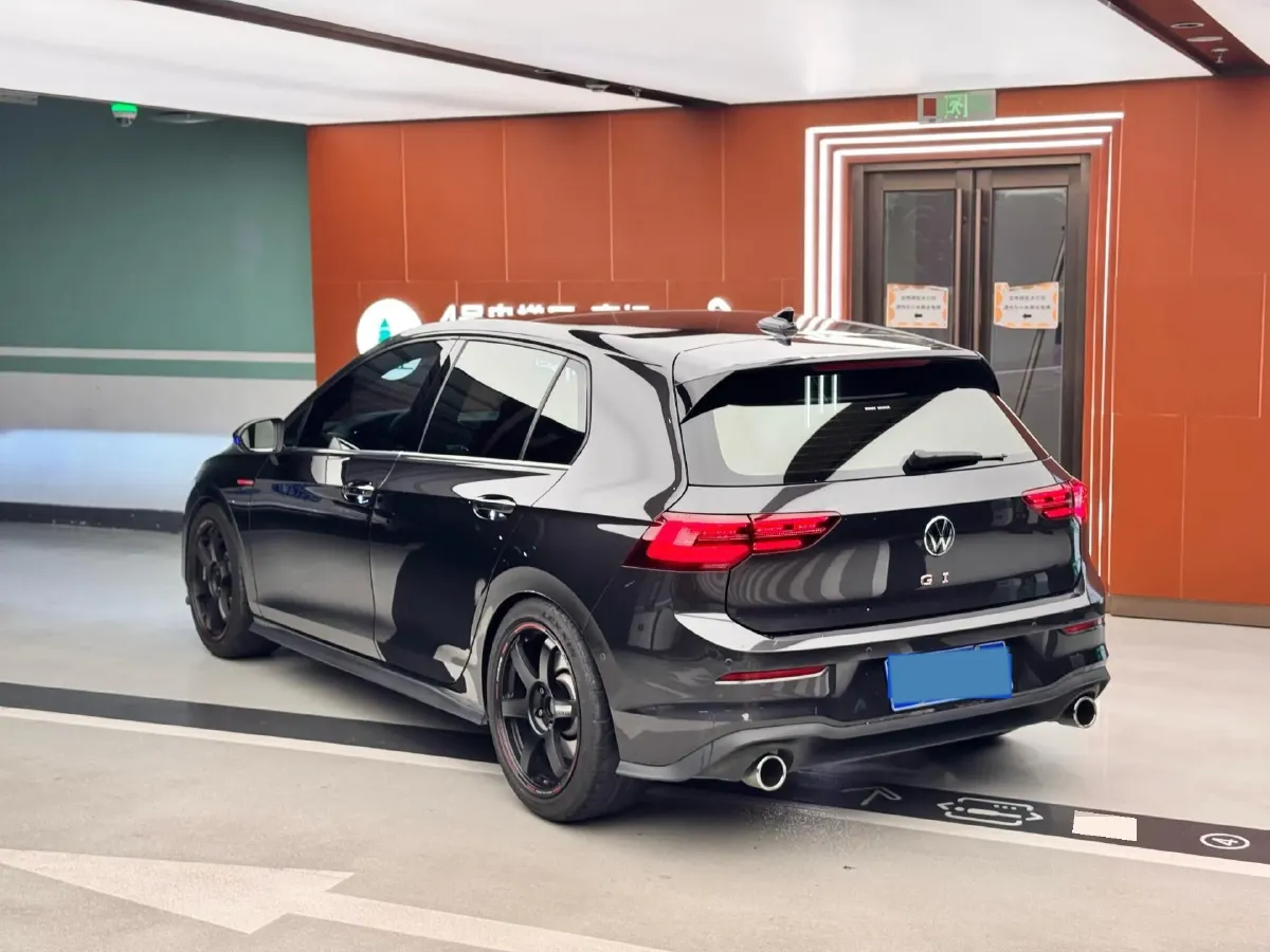 2023 Volkswagen GolfGTI 2.0T 220HP L4 7DCT,autocango,china used car exporter,china ev exporter,chinese used car exporter,chinese used ev exporter