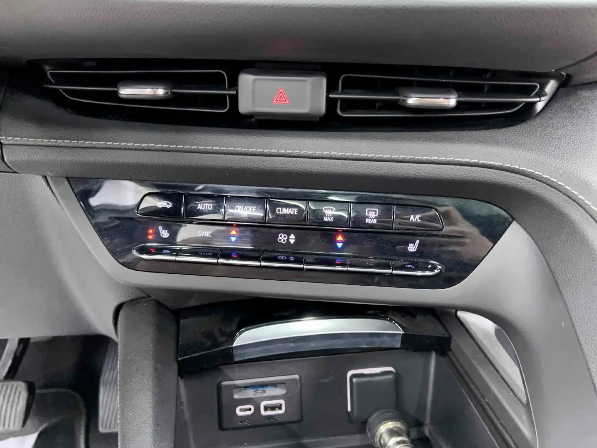 2020 Buick EnvisionS 2.0T 237HP L4 9AT,autocango,china used car exporter,china ev exporter,chinese used car exporter,chinese used ev exporter