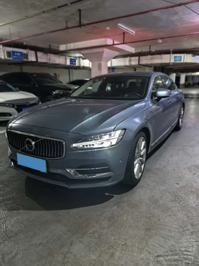 2019 Volvo S90 2.0T 254HP L4 8AT,autocango,china used car exporter,china ev exporter,chinese used car exporter,chinese used ev exporter
